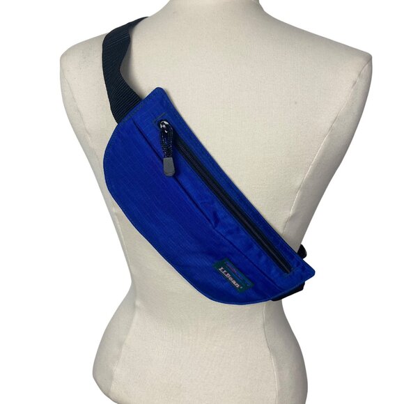 Vintage LL Bean Blue Nylon Fanny Pack Bum Bag Adjustable Strap Zippered Pocket - Picture 2 of 8